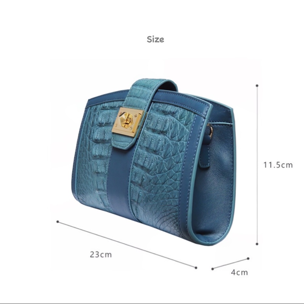 Pre-order D’MOM Hebilla Brand Limited clutch! - Picture 4 of 8